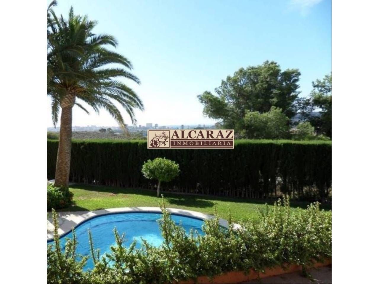 Vista exterior de Casa o xalet en venda en Alicante / Alacant amb Aire condicionat, Calefacció i Jardí privat