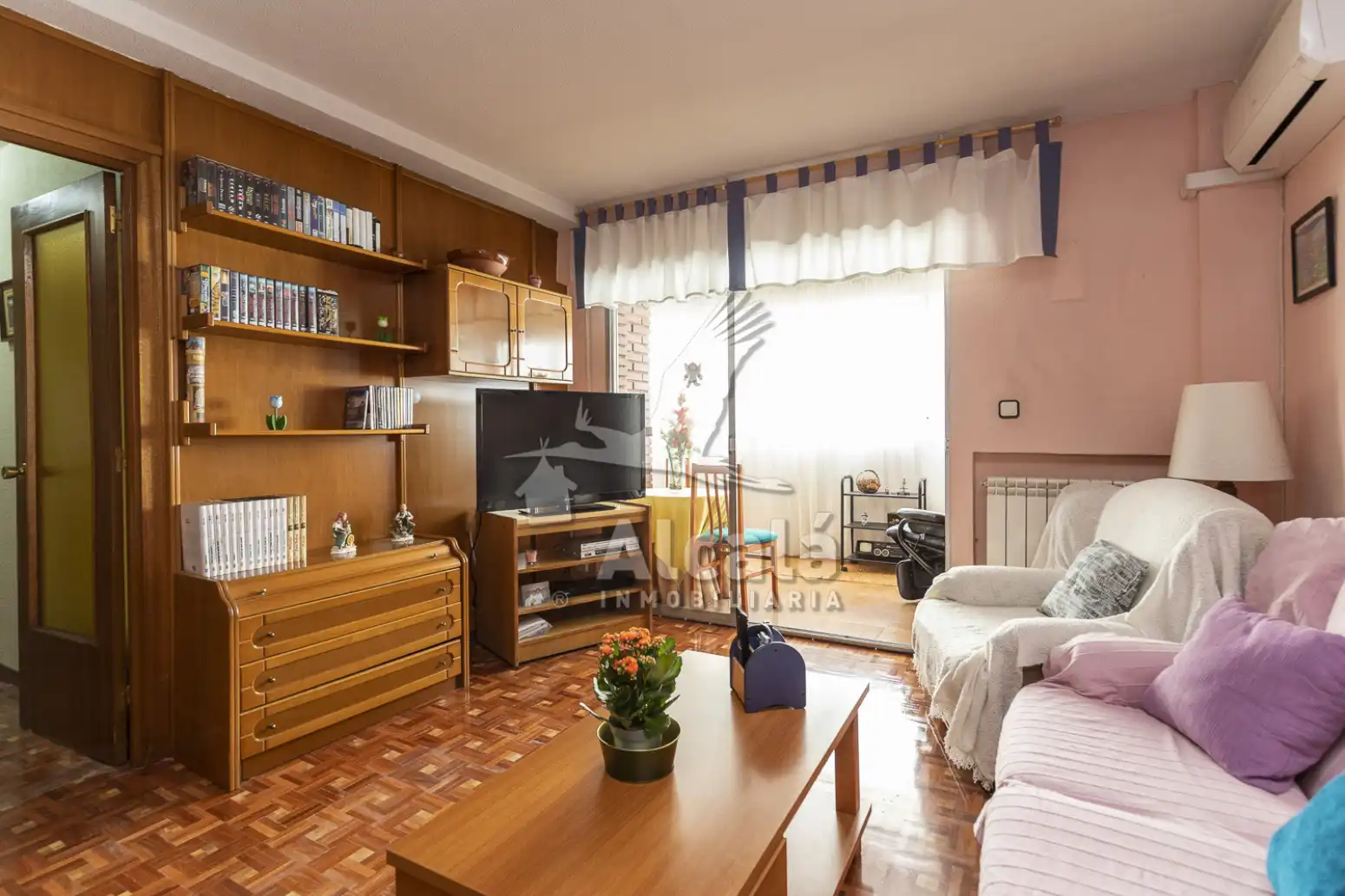 Sala de estar de Piso en venta en Alcalá de Henares con Aire acondicionado, Calefacción y Parquet