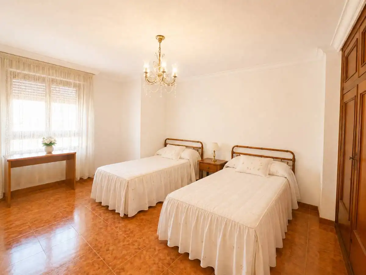 Flat with lift for sale in C. Obispo Herrero, imagen 6