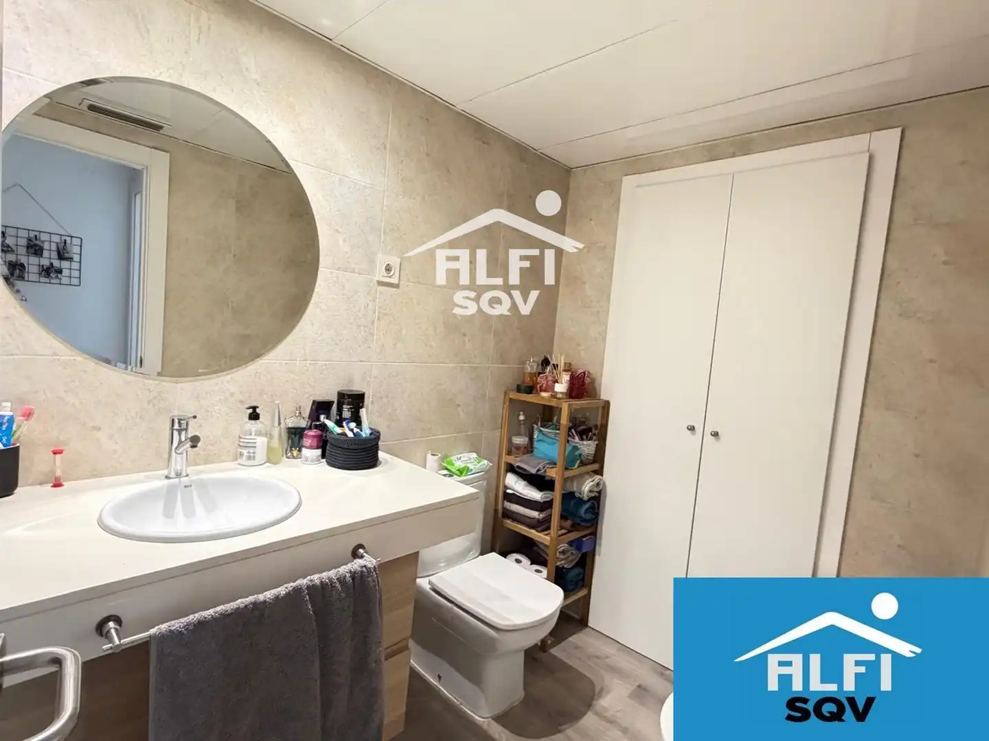 Baño de Piso en venta en Sabadell con Aire acondicionado, Calefacción y Terraza