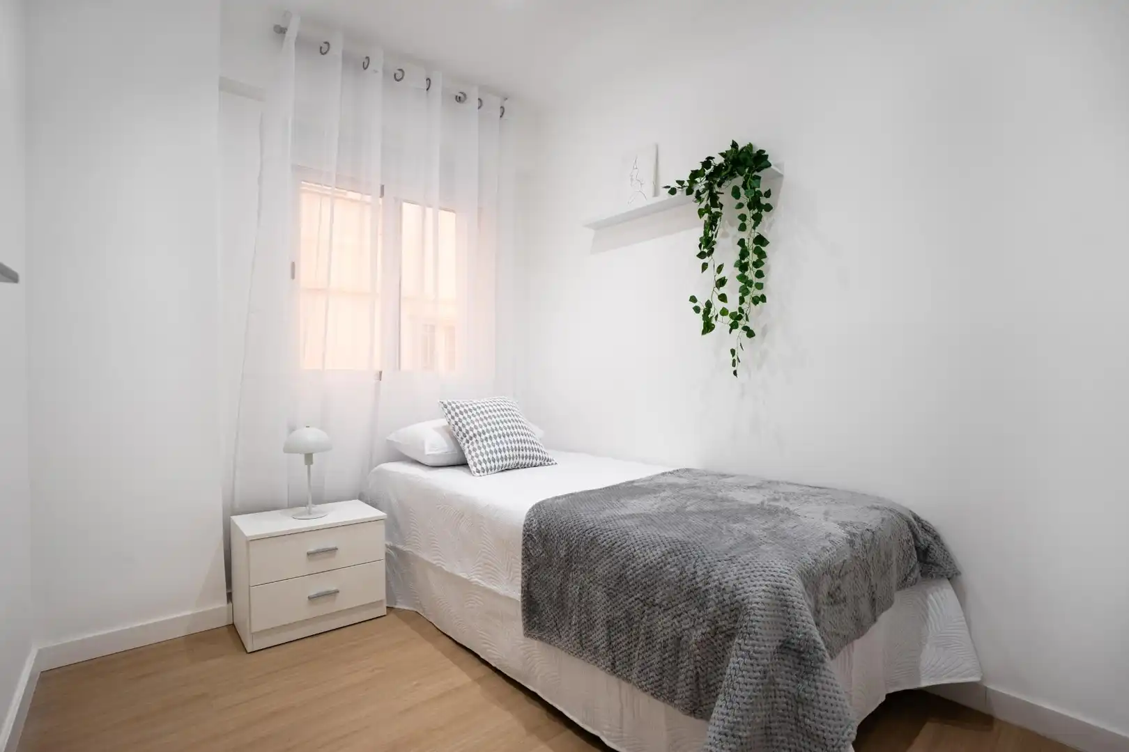 Bedroom of Flat for rent in Castellón de la Plana / Castelló de la Plana  with Furnished