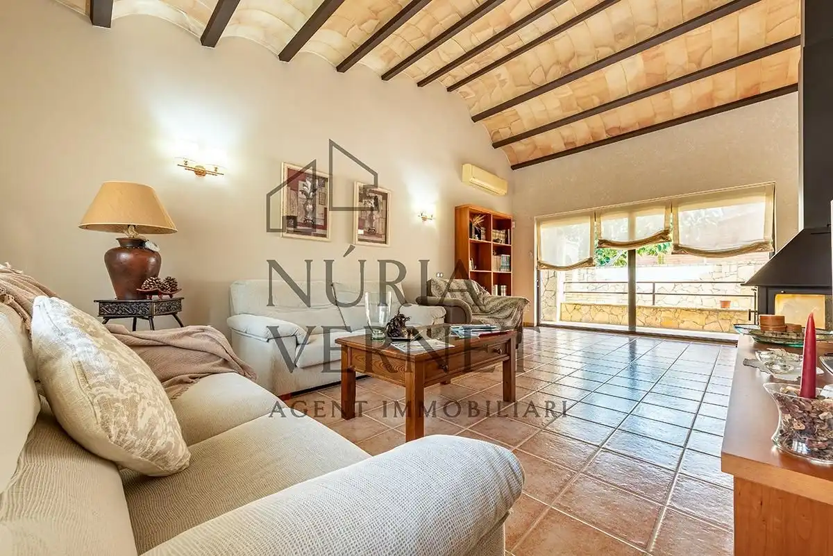 Sala de estar de Casa o chalet en venta en Botarell con Aire acondicionado, Calefacción y Jardín privado