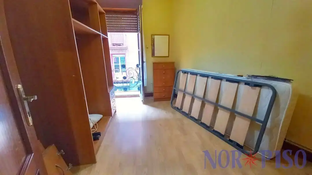 Schlafzimmer von Wohnung zum Verkauf in Bilbao  mit Heizung und Balkon