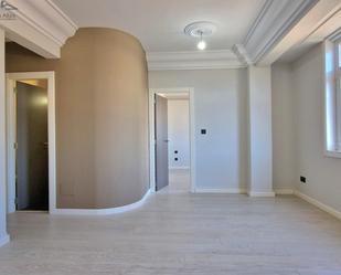 Flat to rent in A Coruña Capital   with Heating