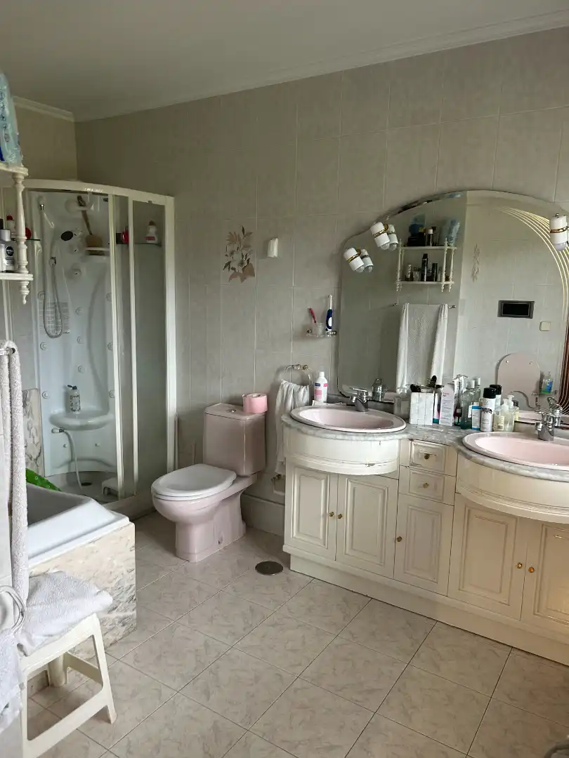 Badezimmer von Haus oder Chalet zum Verkauf in Poio mit Klimaanlage, Heizung und Terrasse