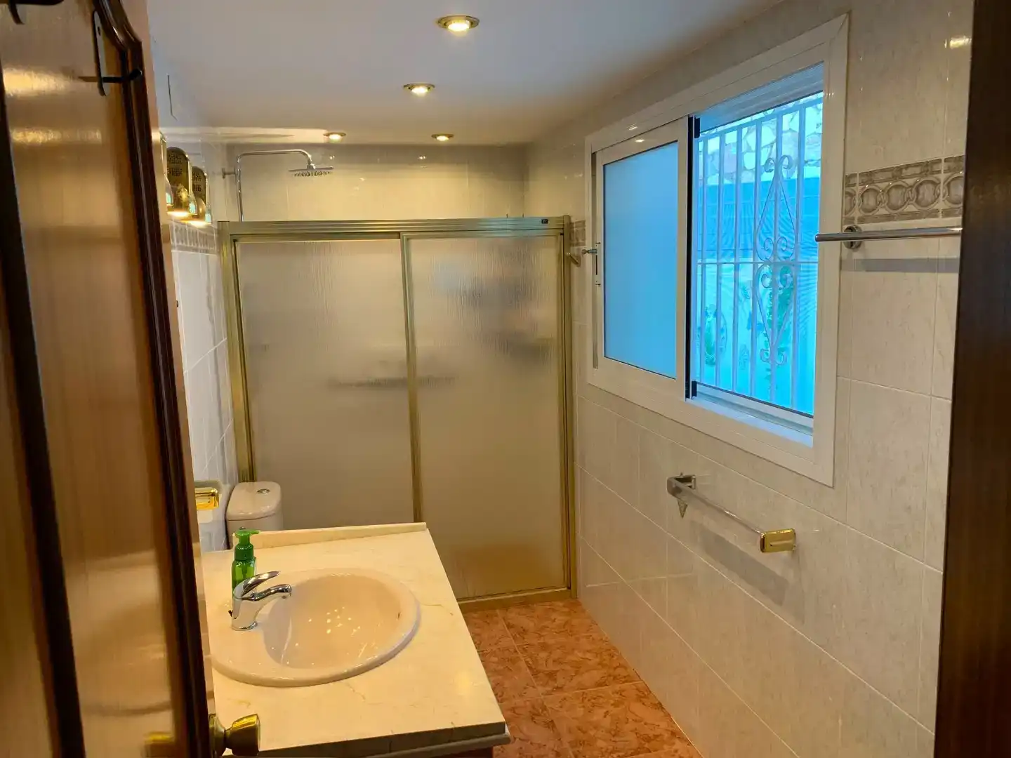 Bany de Pis en venda en Benalmádena amb Aire condicionat, Terrassa i Piscina