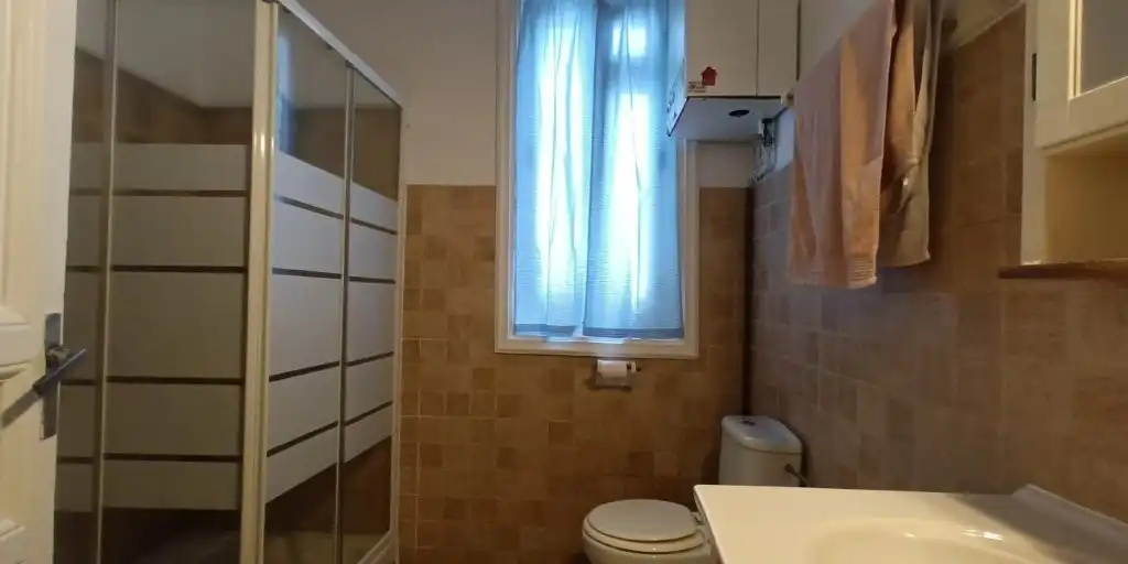 Baño de Piso en venta en Madrid con Calefacción, Amueblado y Horno