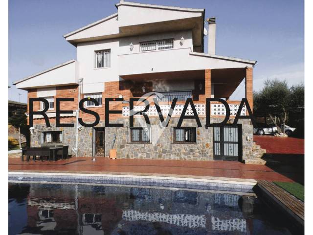 Casa-chalet en Venta en Calle Vinyes en Can Llobateres - Can Pallars