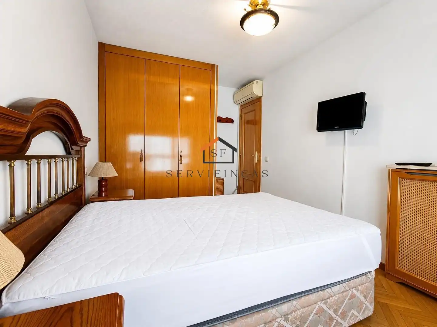 Schlafzimmer von Wohnung zur Miete in Madrid mit Klimaanlage, Heizung und Parkett