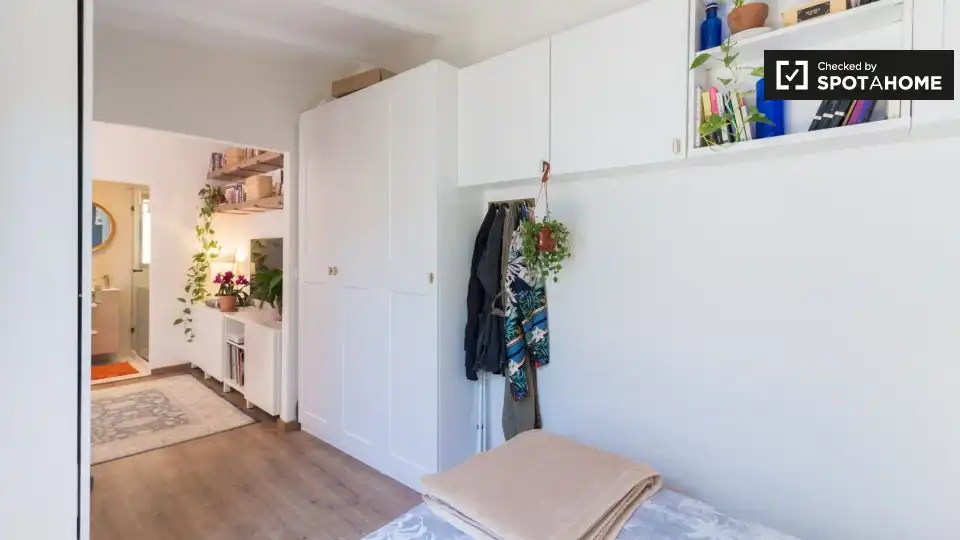 Appartamento con terrazza in affitto a Ciutat Vella, imagen 8