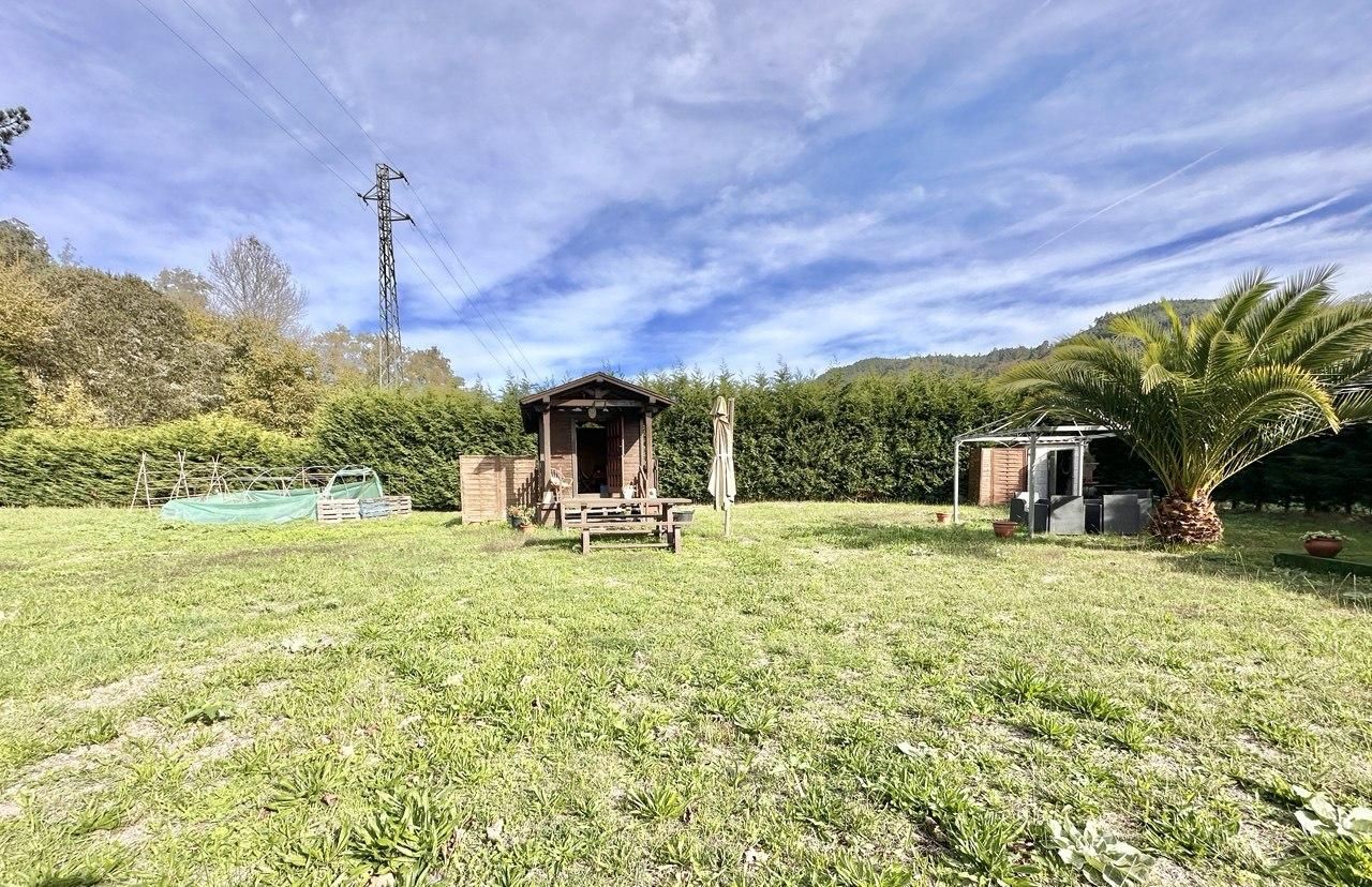 Casa o xalet en venda en Salas amb Jardí privat, Terrassa i Piscina