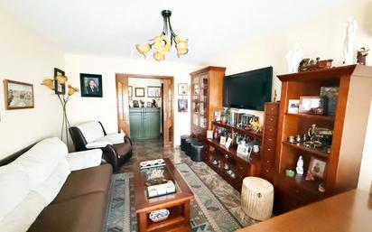 Sala d'estar de Pis en venda en Argamasilla de Alba amb Aire condicionat, Calefacció i Moblat