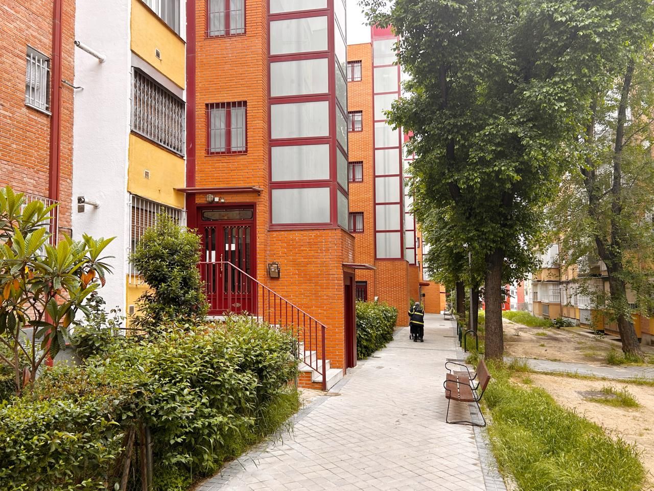 Exterior view of Planta baja for sale in  Madrid Capital