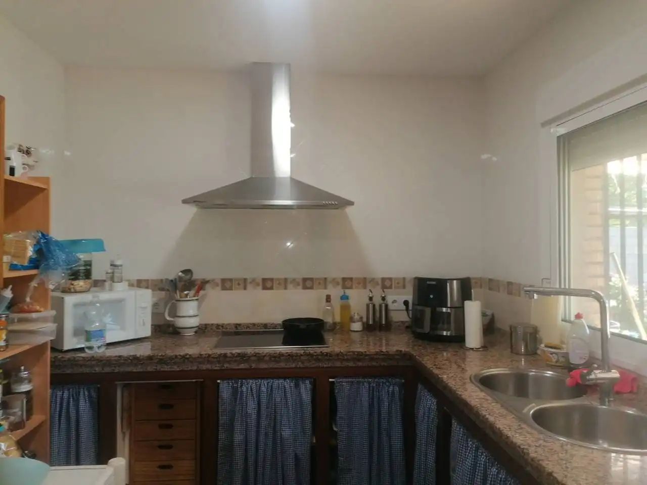 Cocina de Casa o chalet en venta en Carmona con Aire acondicionado, Jardín privado y Terraza