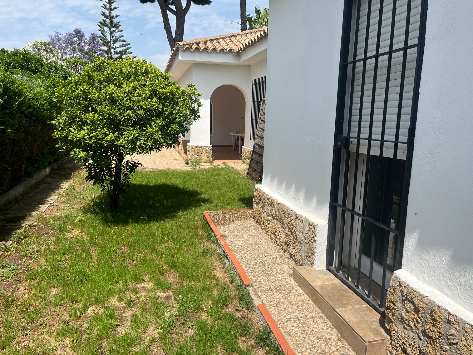 Jardí de Casa o xalet en venda en El Puerto de Santa María amb Aire condicionat, Jardí privat i Traster