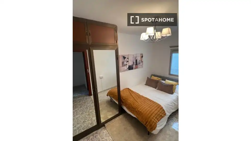 Habitación de Piso de alquiler en Málaga con Aire acondicionado, Calefacción y Amueblado