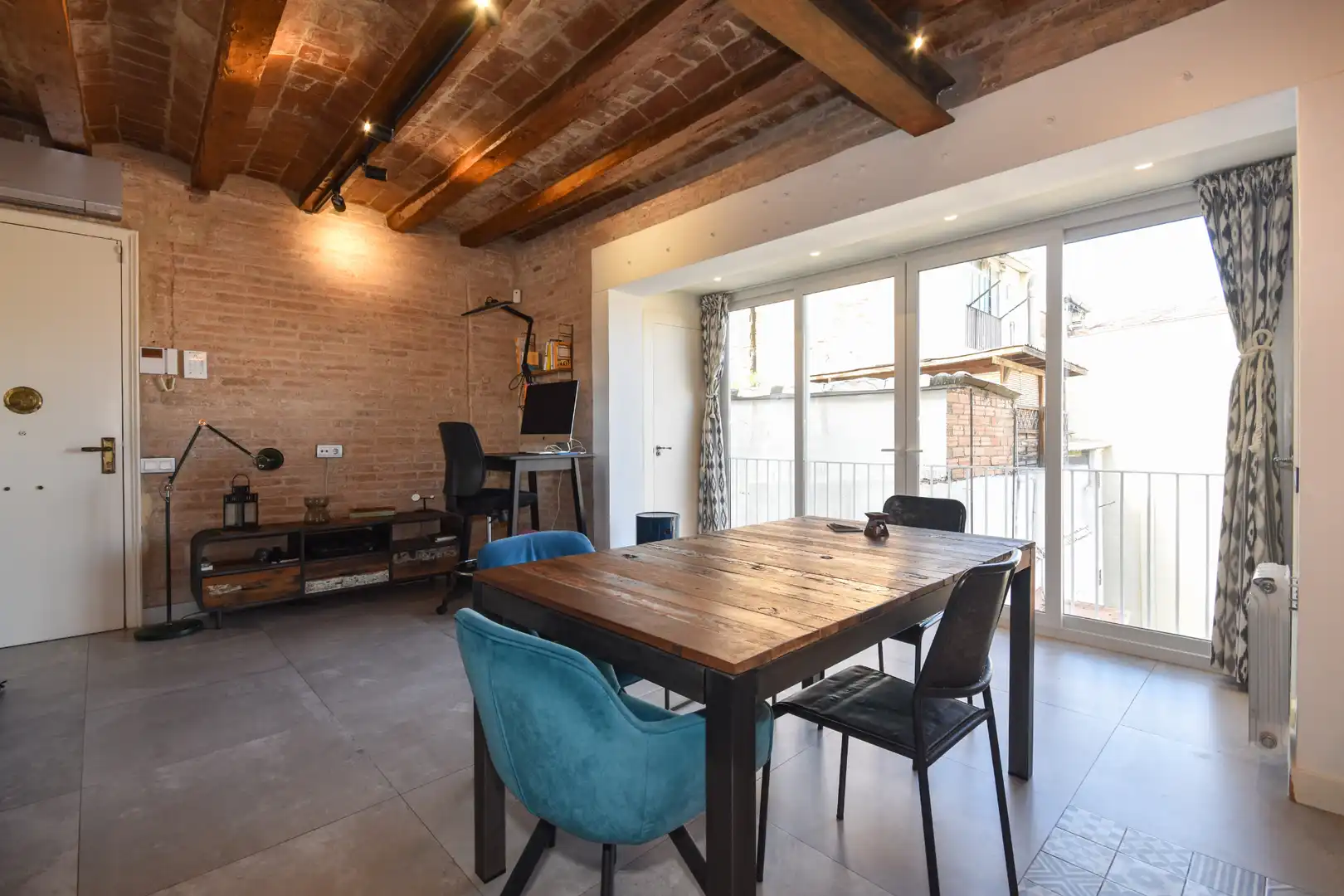 Apartament en venda a El Poble Sec - Parc de Montjuïc