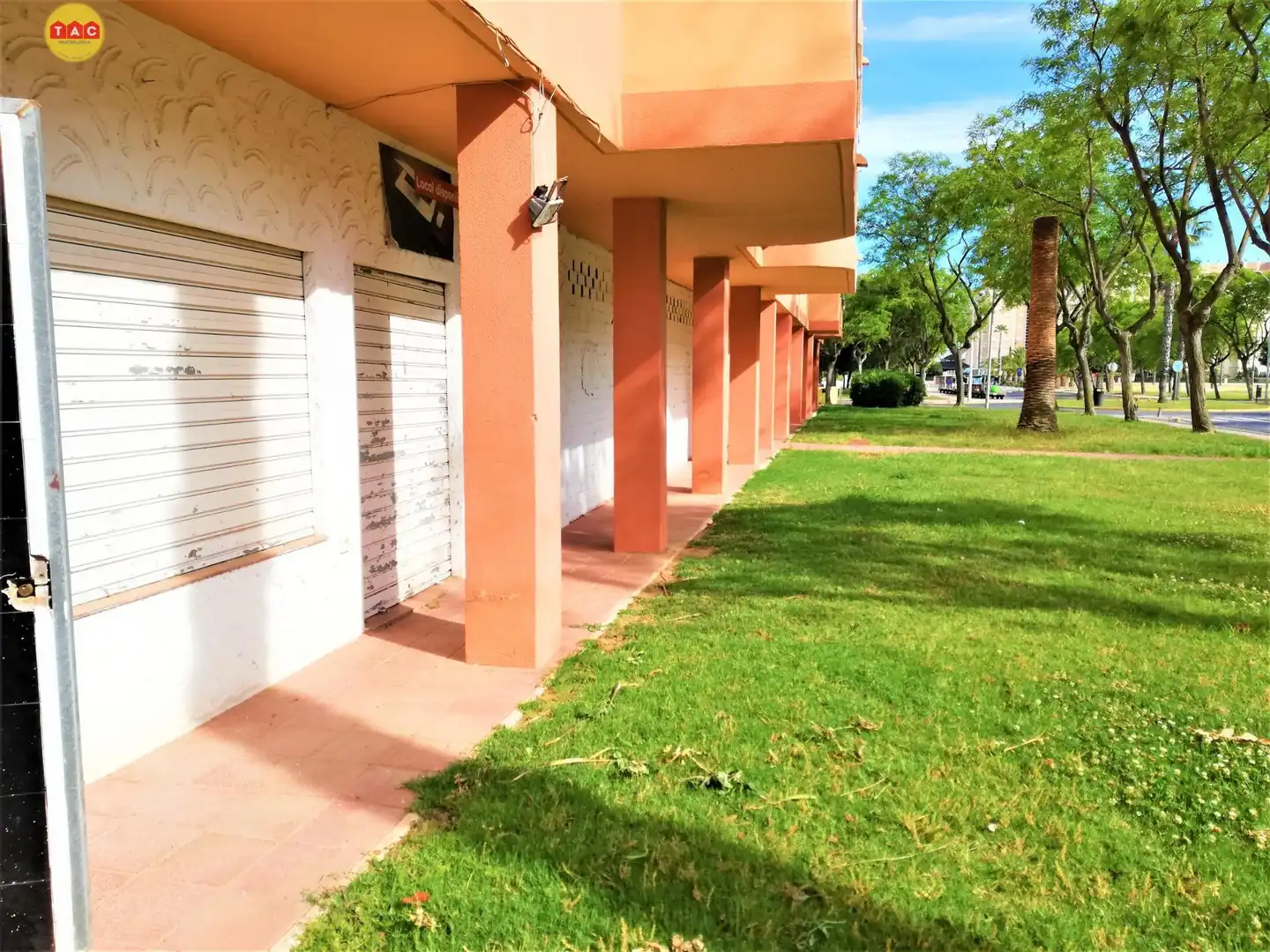 Vista exterior de Local en venta en La Antilla con Amueblado