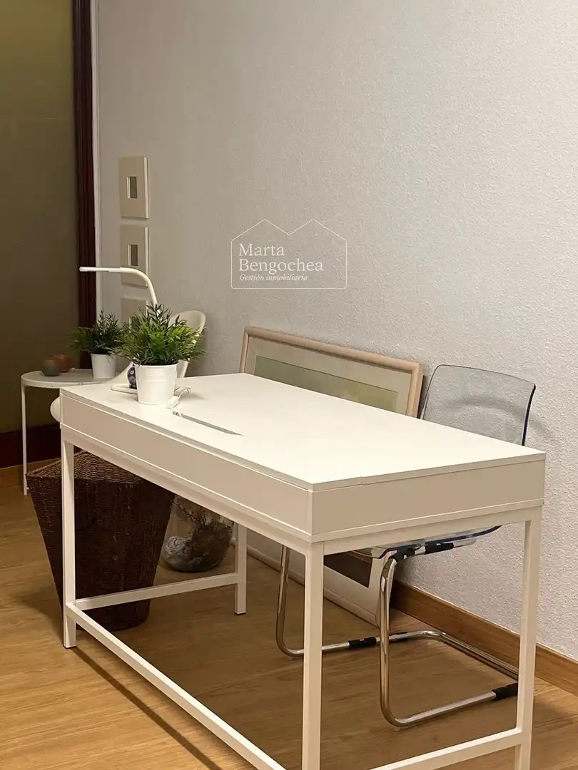 Office for rent in San Prudencio, Ensanche