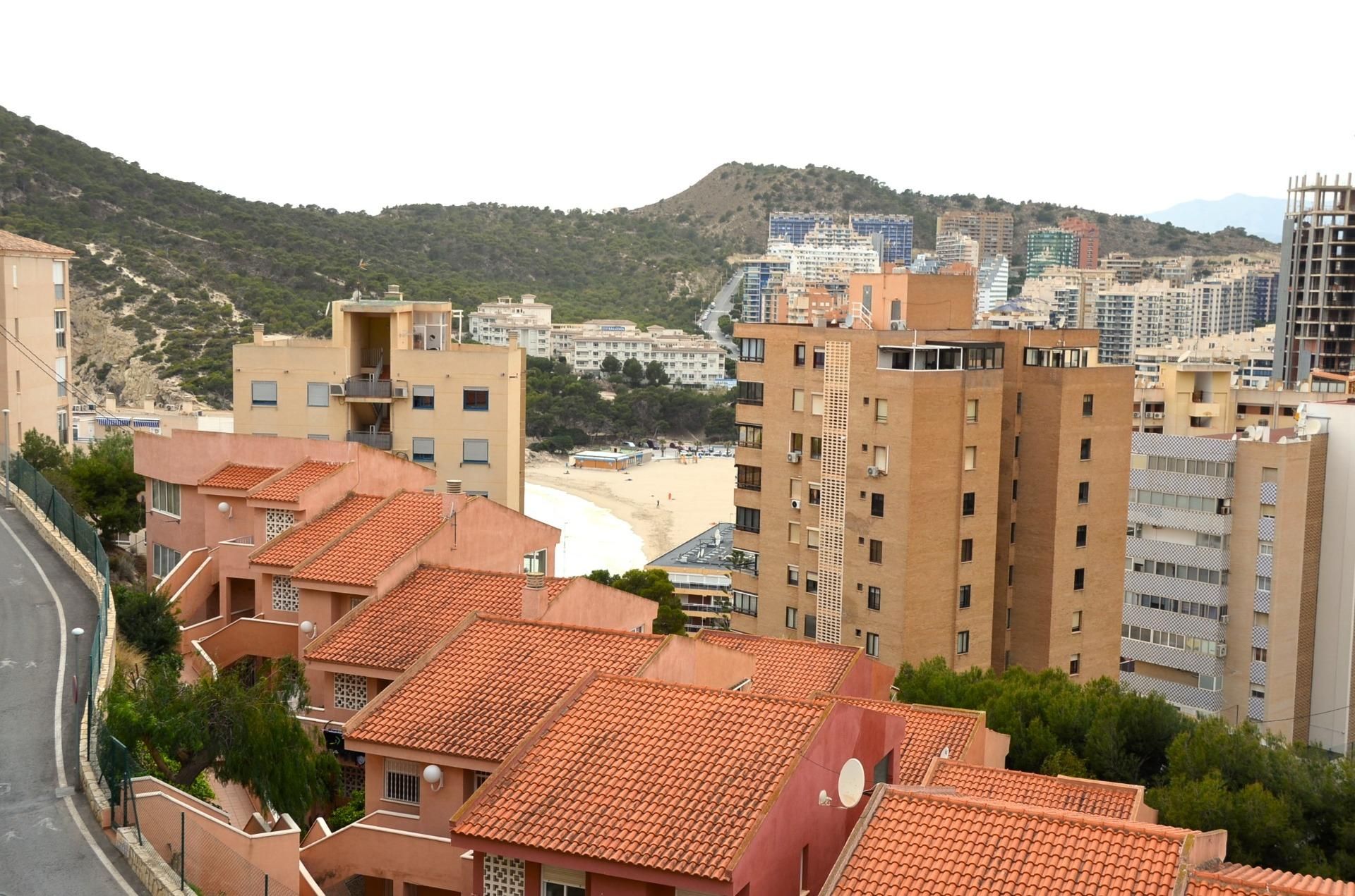 Vista exterior de Dúplex en venta en Benidorm con Aire acondicionado, Calefacción y Terraza