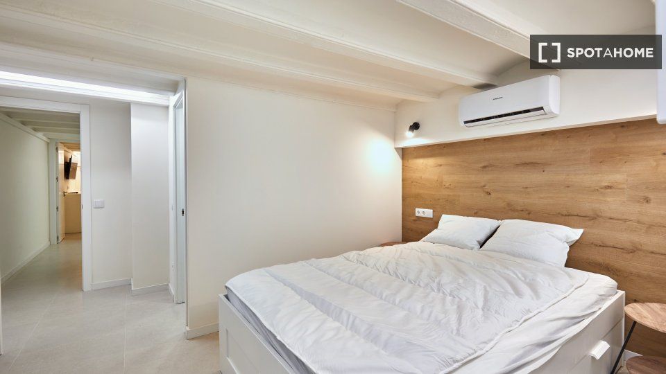 Bedroom of Flat to rent in  Barcelona Capital  with Air Conditioner, Heating and Furnished