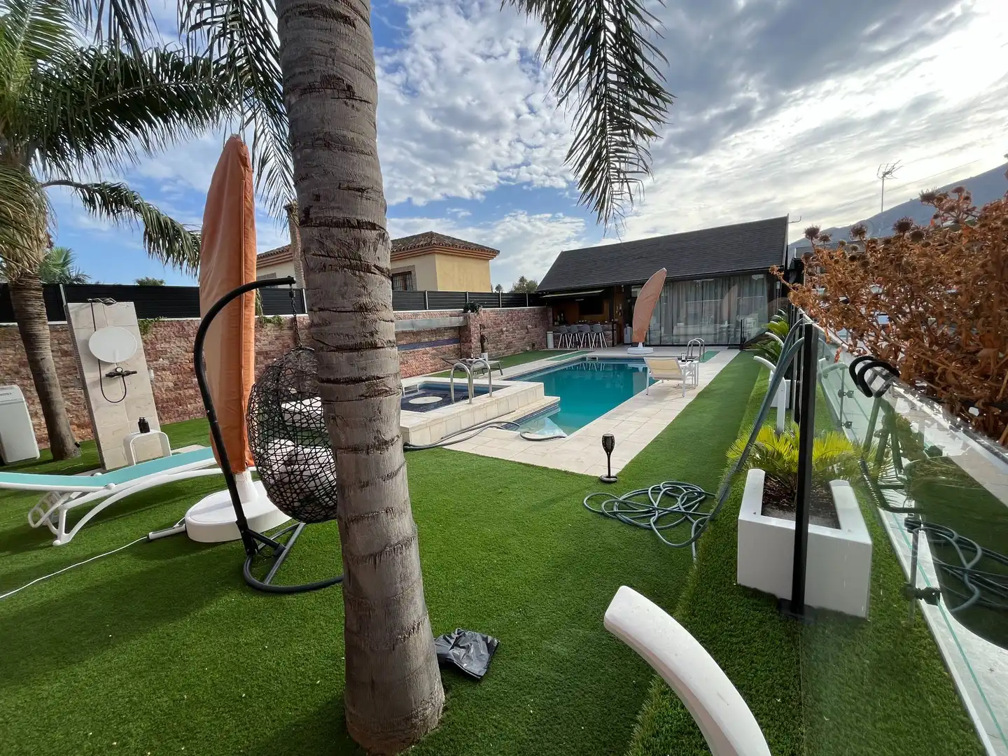 Piscina de Casa o chalet en venta en Torremolinos con Aire acondicionado, Calefacción y Jardín privado