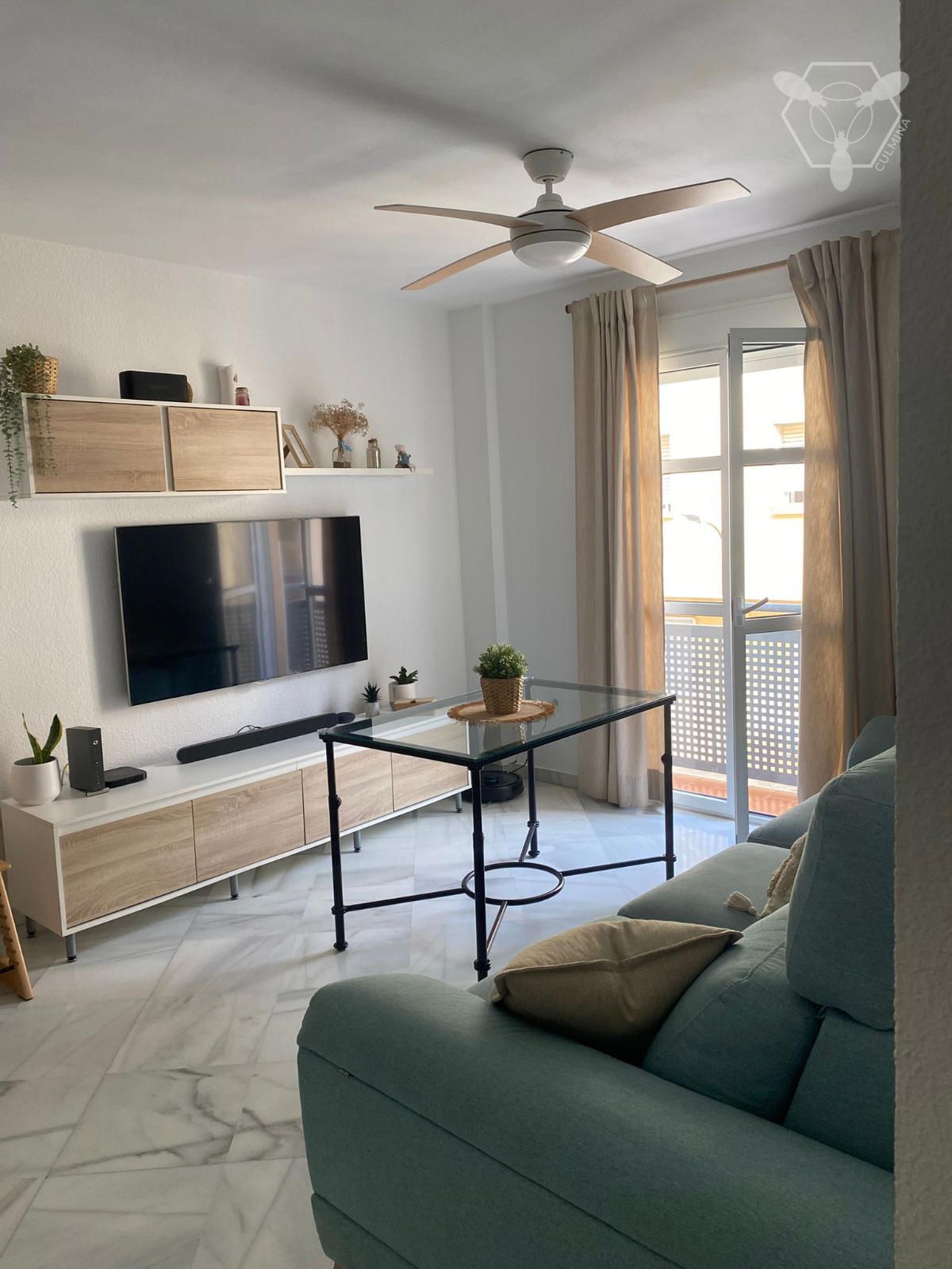 Sala d'estar de Pis en venda en  Huelva Capital amb Aire condicionat i Terrassa