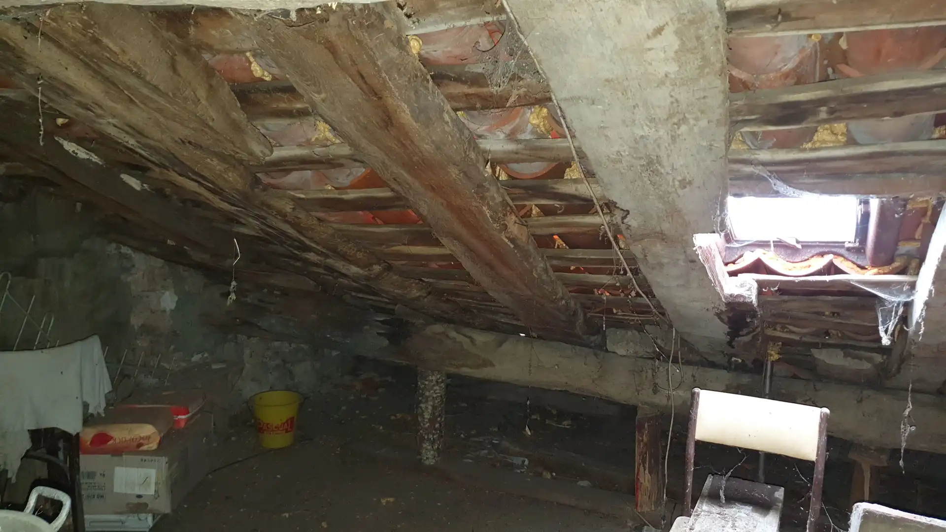 Casa adosada en venda en Cabrales amb Calefacció, Terrassa i Balcó