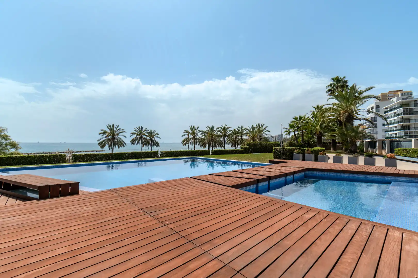 Piscina de Casa o xalet en venda en Benicasim / Benicàssim amb Aire condicionat, Calefacció i Jardí privat