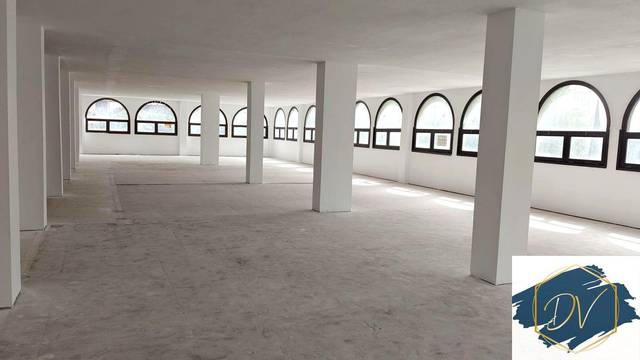 Local comercial en Alquiler en De Carlos J.R. Hamilton en Urbanización Anaga