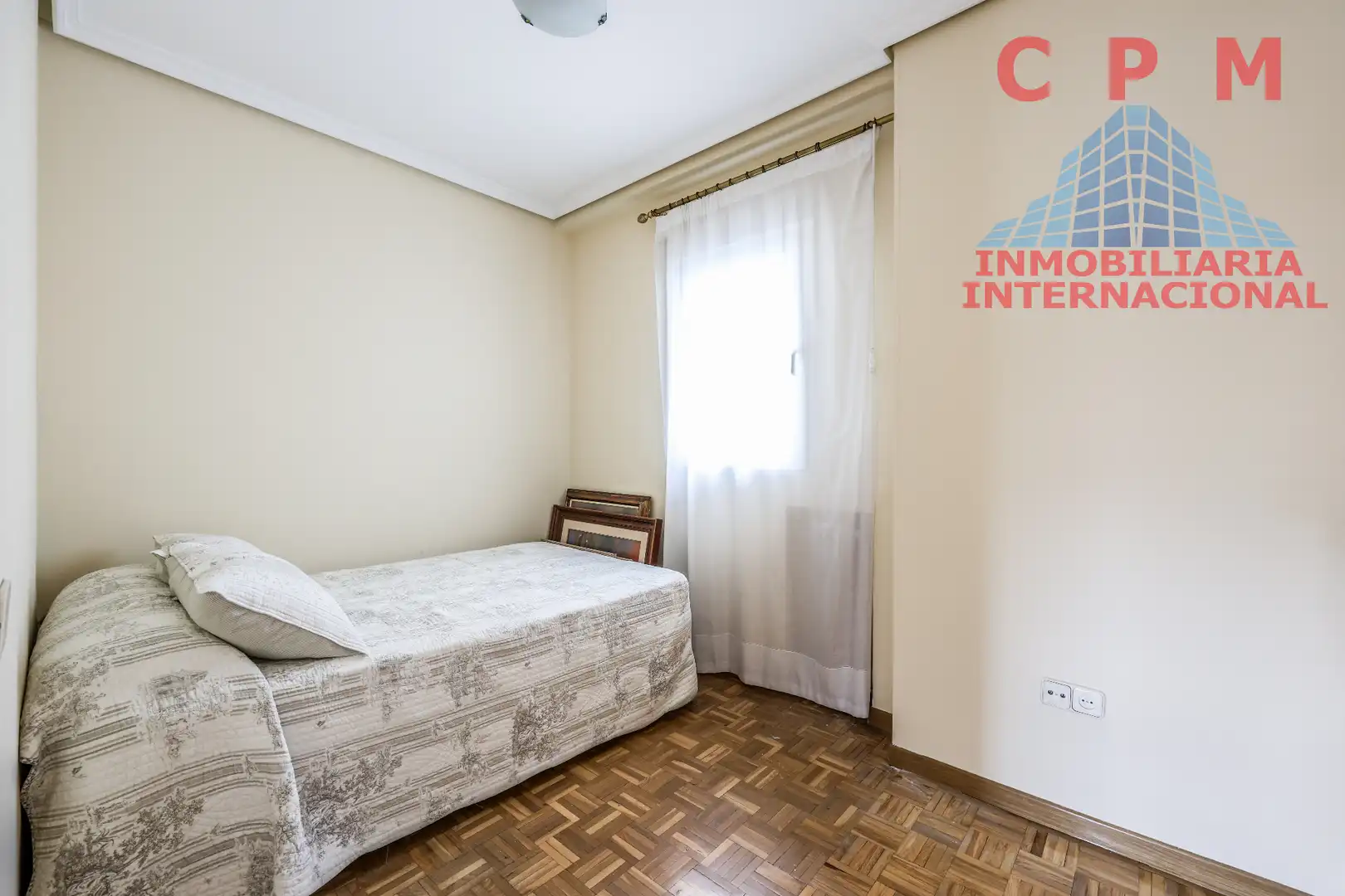 Habitación de Piso de alquiler en Madrid con Aire acondicionado, Calefacción y Horno