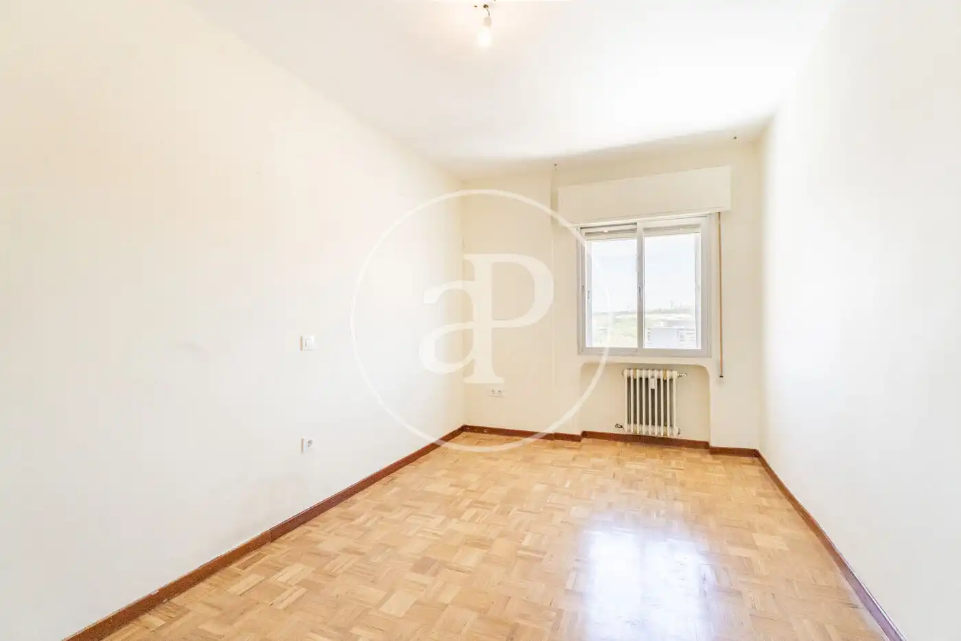 Bedroom of Attic for sale in Madrid  with Air Conditioner, Heating and Private garden