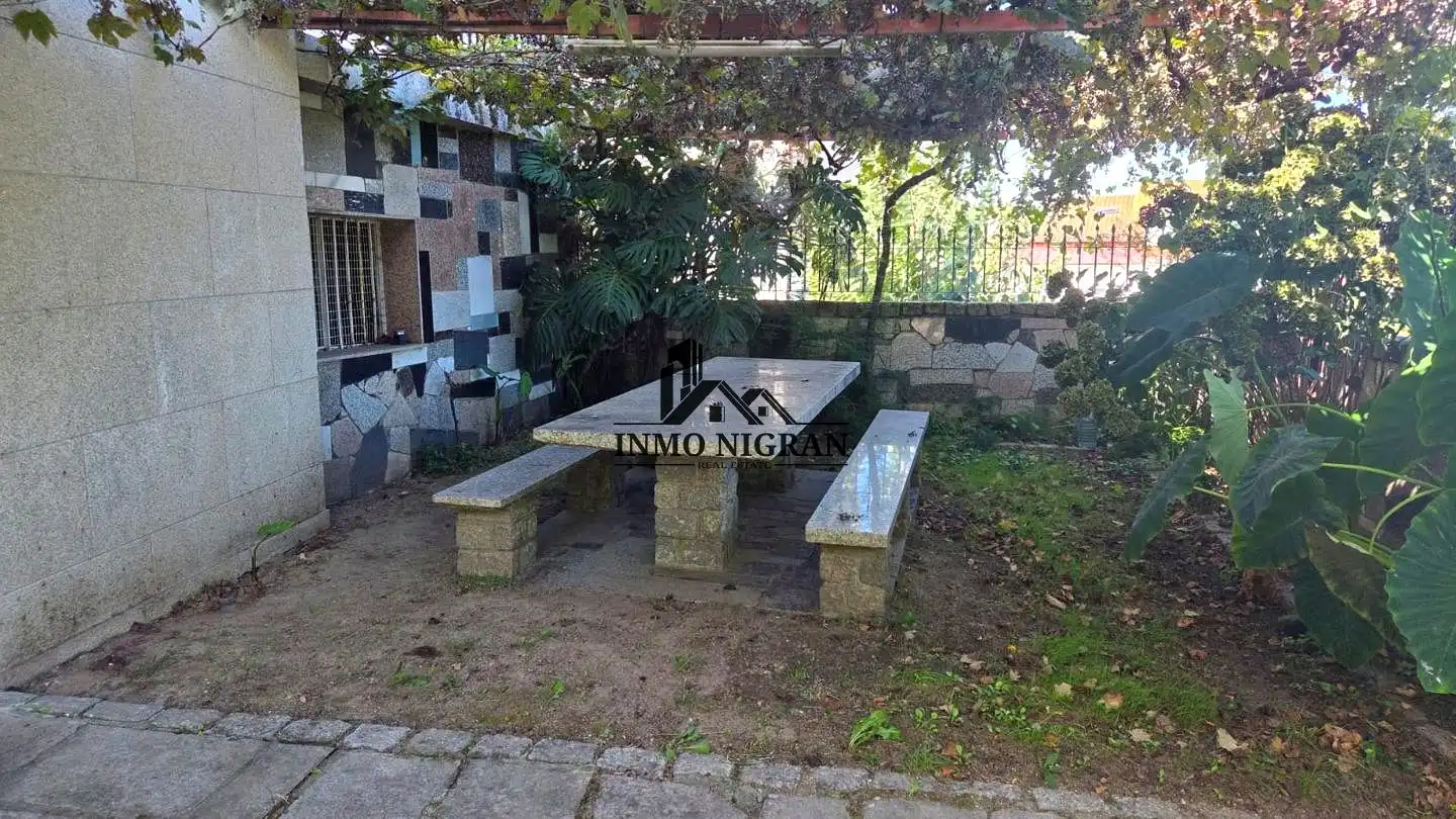 Terrassa de Casa o xalet de lloguer en Vigo  amb Jardí privat, Moblat i Balcó
