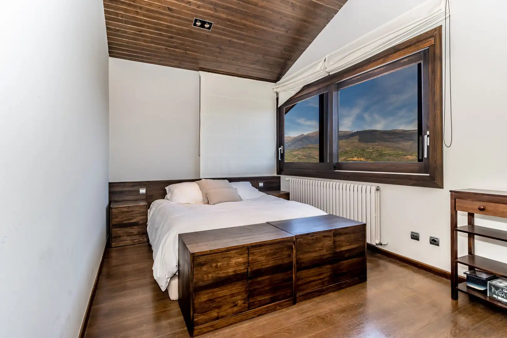 Dormitori de Casa o xalet en venda en Prats i Sansor amb Calefacció, Jardí privat i Parquet