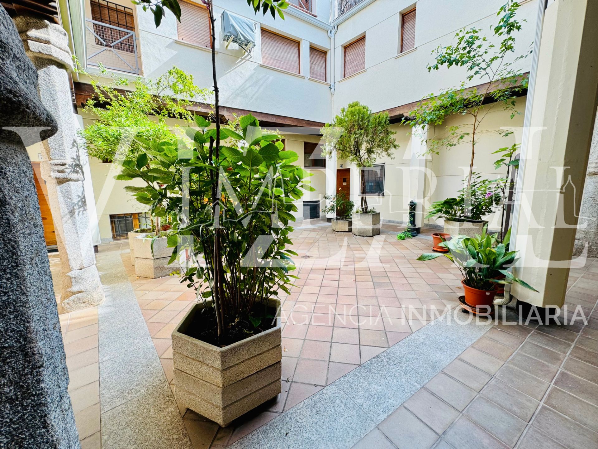 Terrassa de Apartament en venda en  Toledo Capital amb Calefacció, Moblat i Balcó