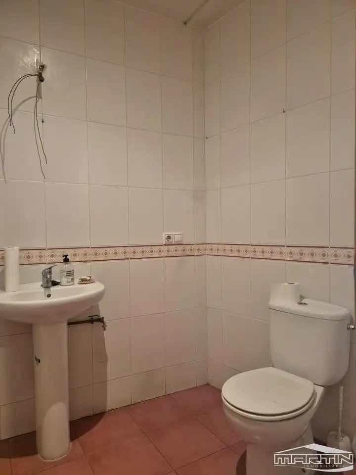 Bany de Local en venda en Lucena