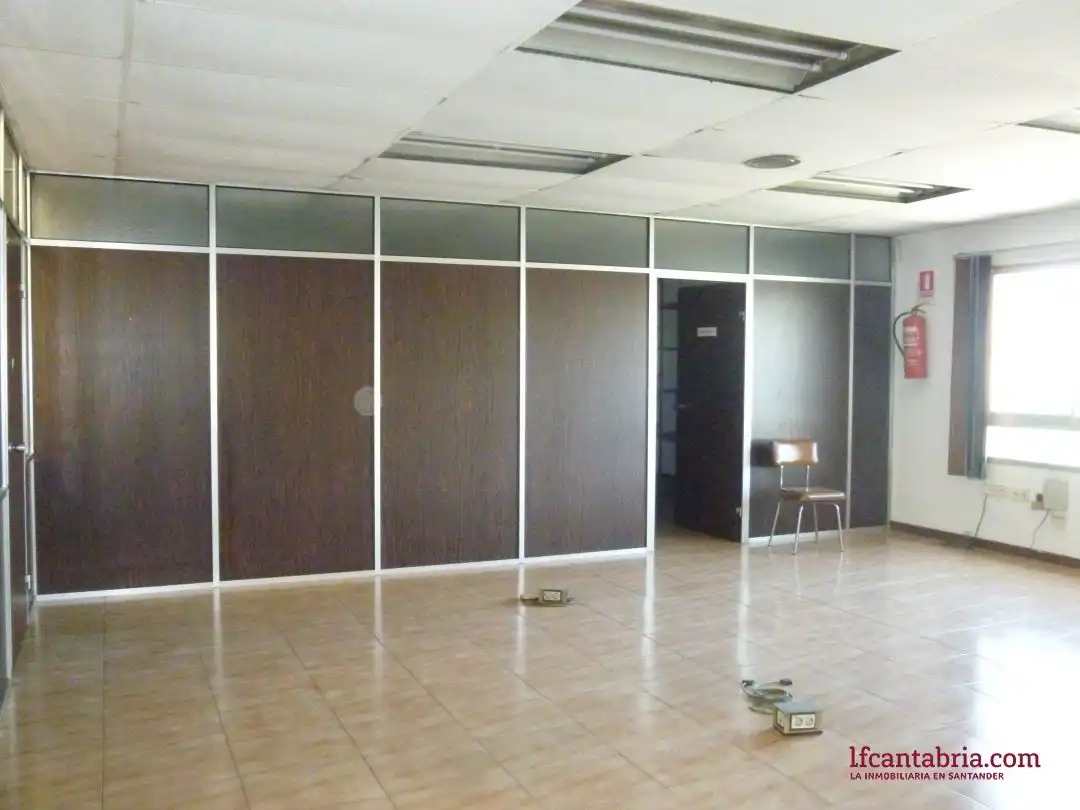 Nave industrial de alquiler en Camargo
