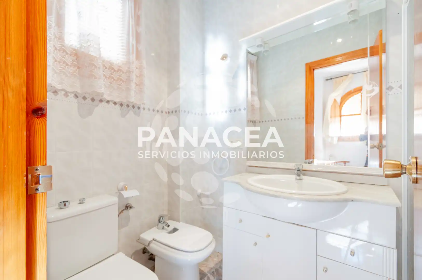 Baño de Casa o chalet en venta en Nevada con Terraza, Amueblado y Lavadora