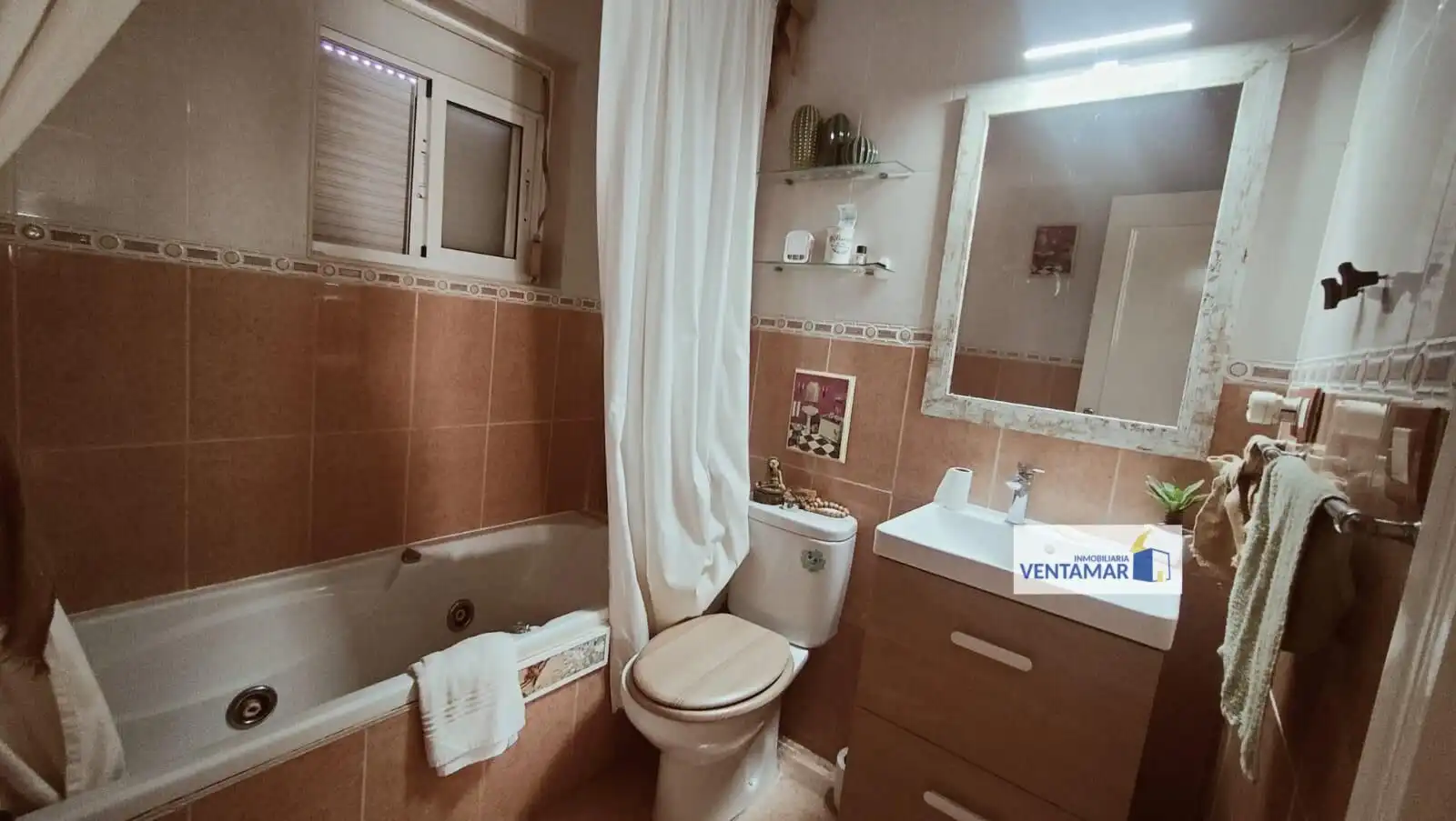 Bathroom of Flat for sale in San Roque Pueblo
