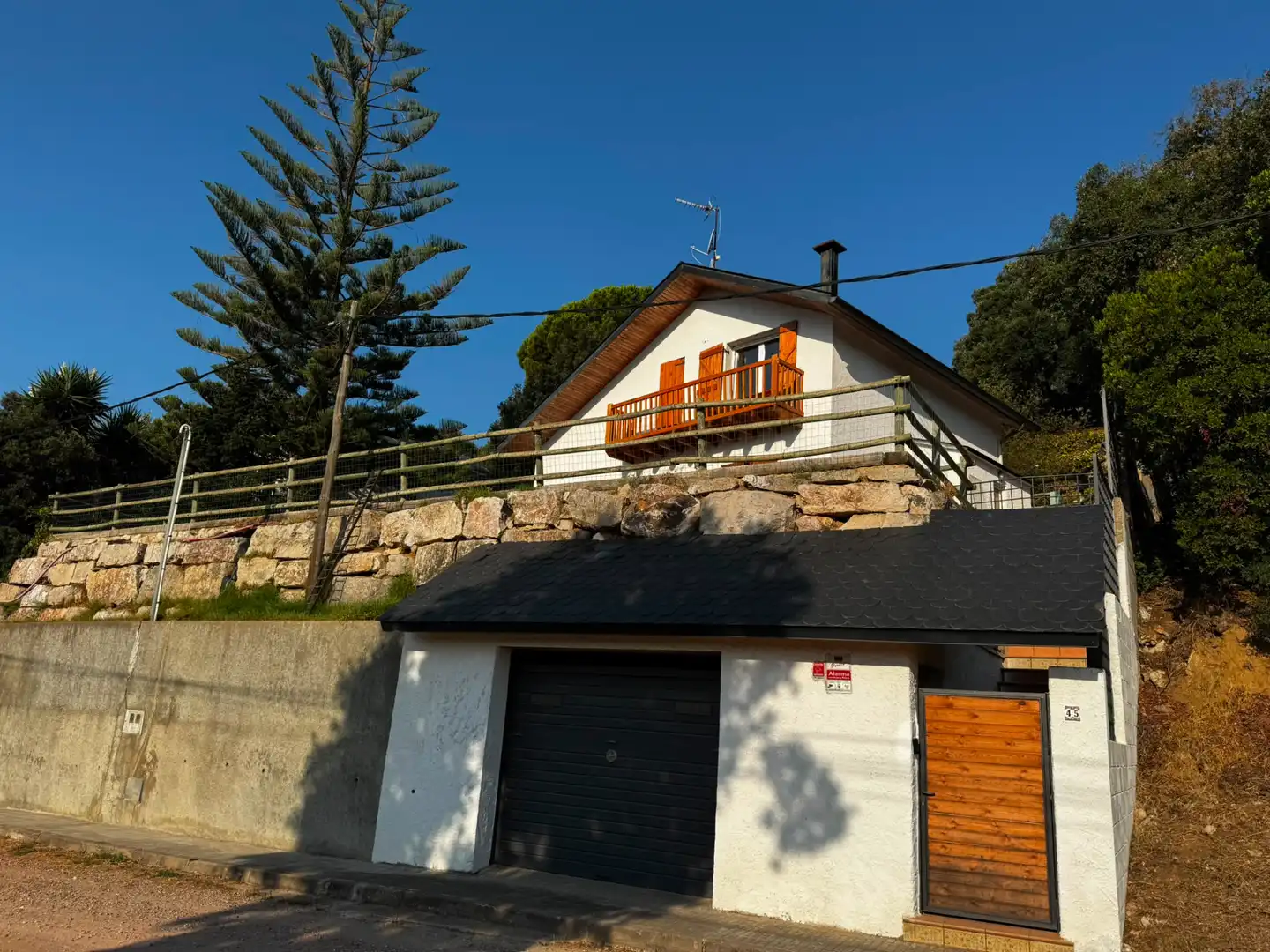 House with pool for sale in Carrer Garbi