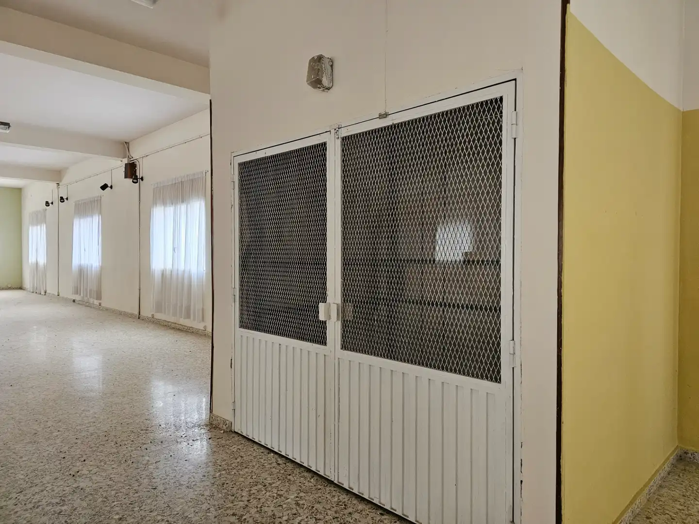 Fabrikhallen zum Verkauf in Tarazona mit Alarm