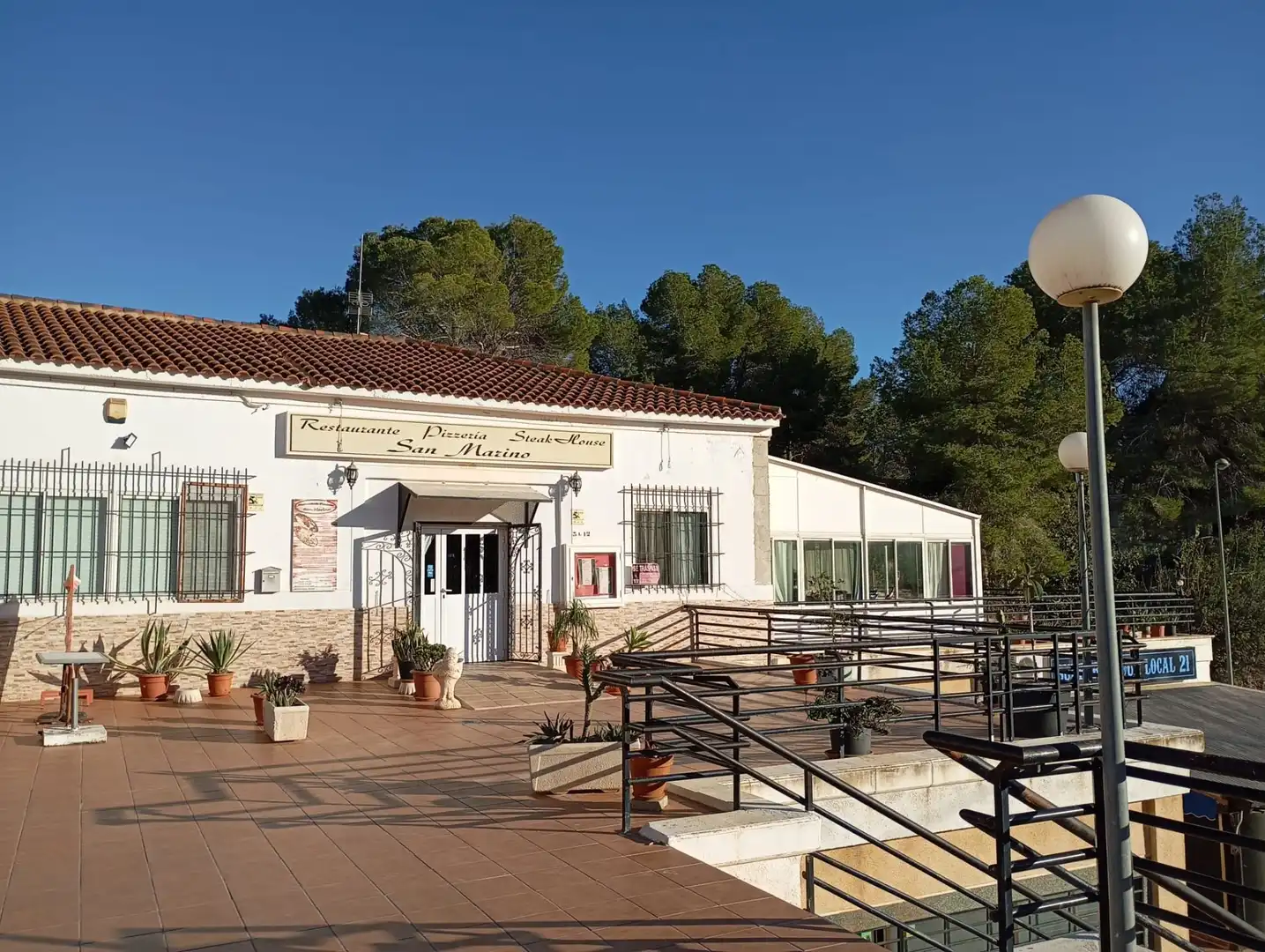 Local en traspaso en Pilar de la Horadada con Aire acondicionado, Terraza y Amueblado