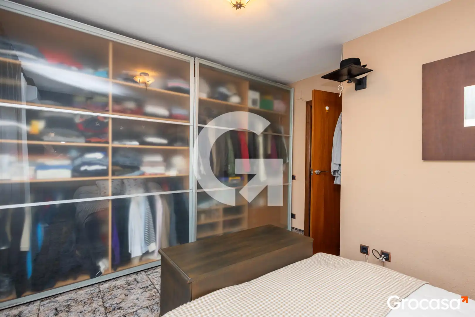 Habitación de Casa adosada en venta en Sant Vicenç Dels Horts con Aire acondicionado, Calefacción y Jardín privado