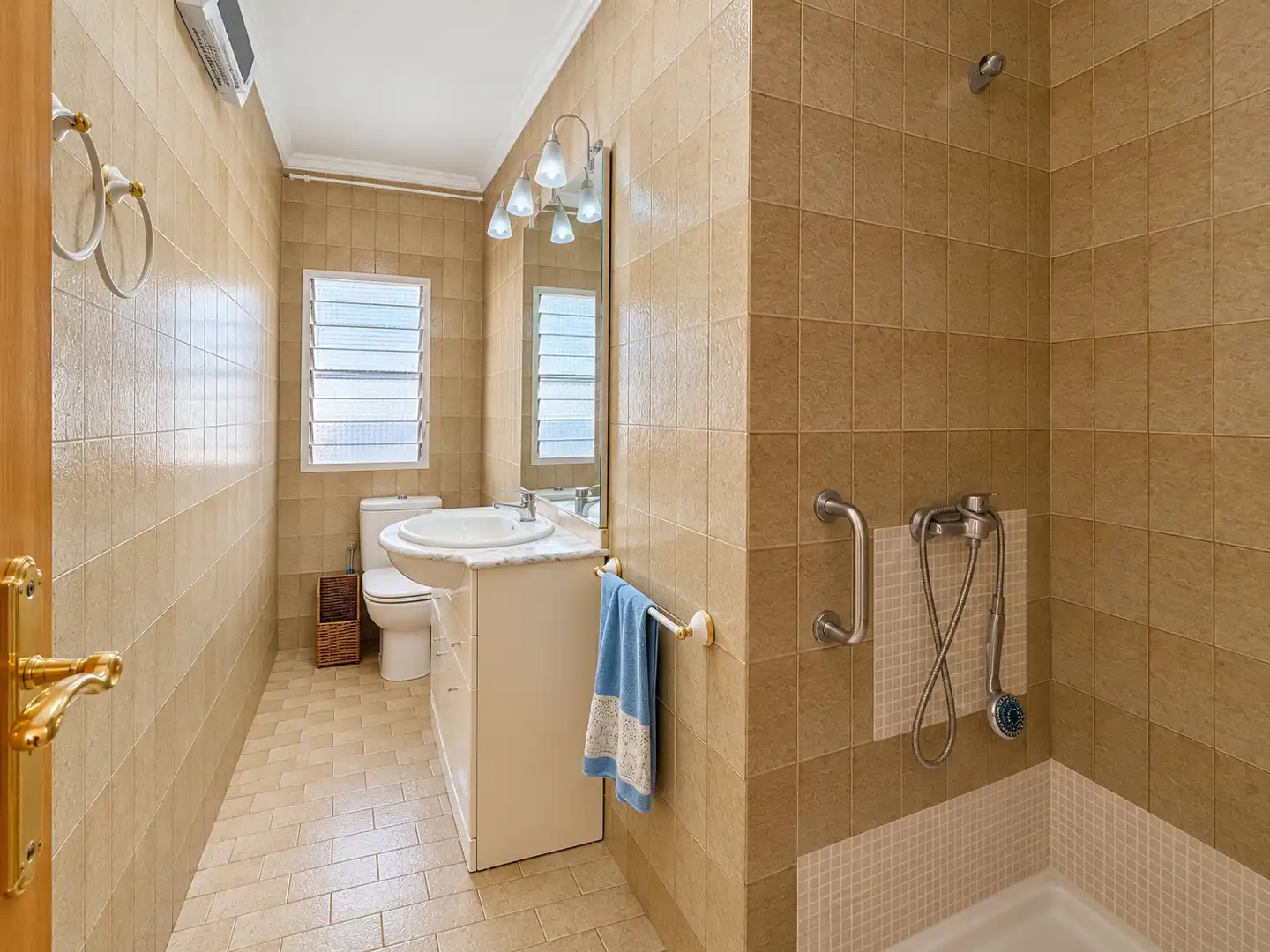 Bathroom of Flat for sale in Benicalap