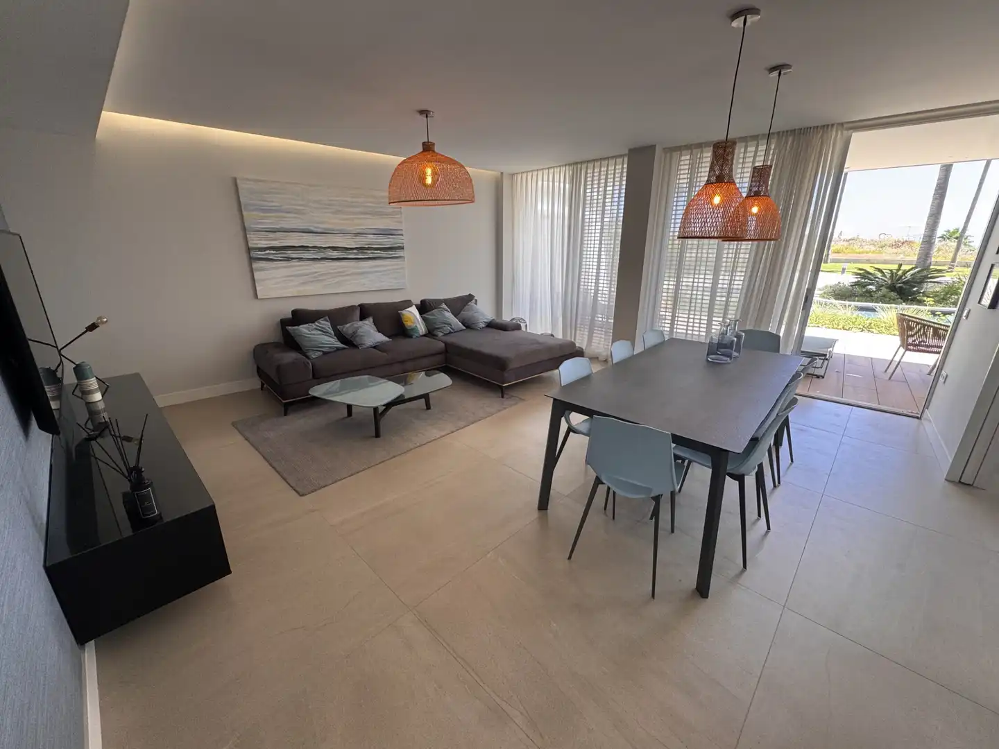 Sala de estar de Planta baja en venta en Estepona con Aire acondicionado, Terraza y Piscina