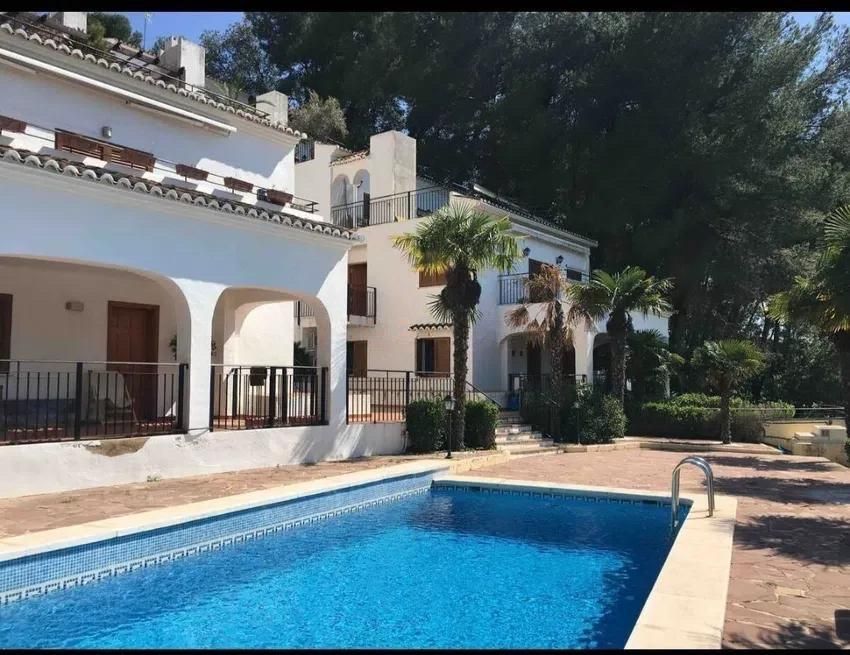 Vista exterior de Casa adosada en venda en Chiva amb Aire condicionat, Calefacció i Terrassa