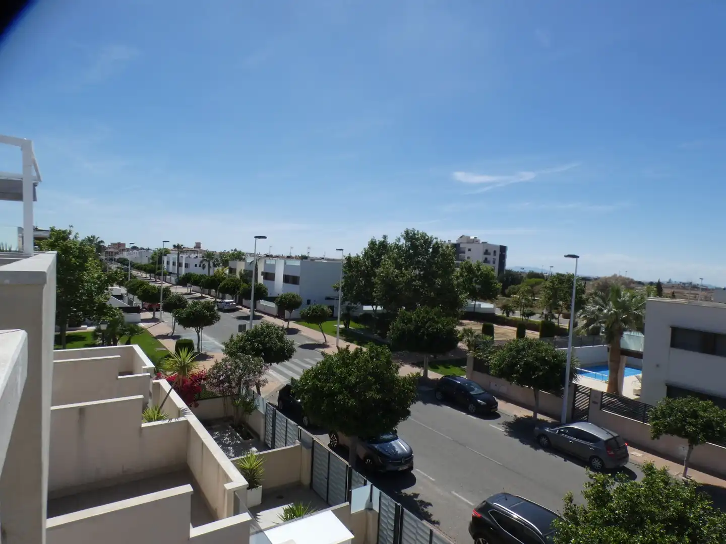 Vista exterior de Casa adosada en venta en San Pedro del Pinatar con Aire acondicionado, Calefacción y Jardín privado