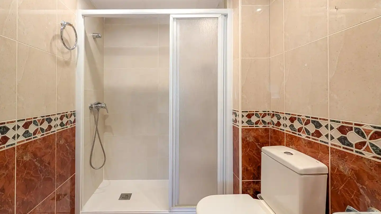 Bathroom of Flat for sale in Santa Pola  with Air Conditioner, Heating and Terrace