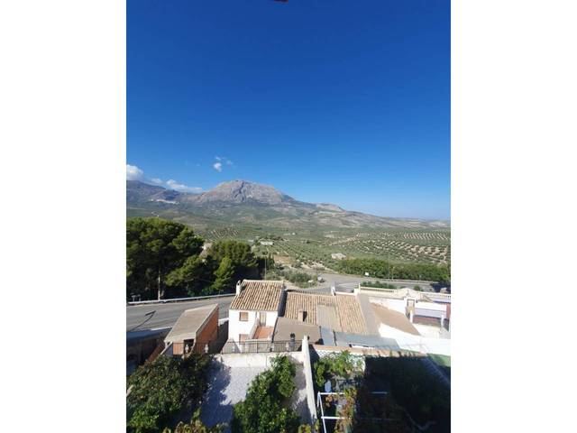 Casa-chalet en Venta en Bedmar y Garcíez