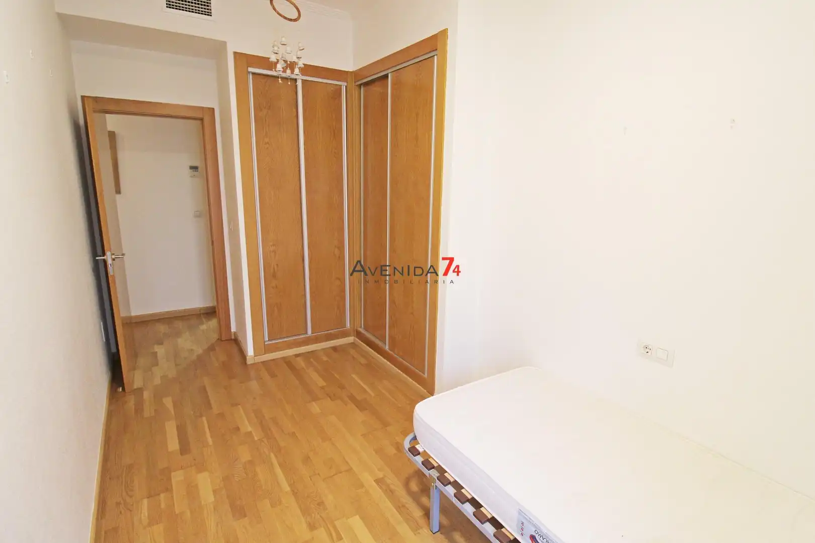 Dormitori de Apartament en venda en Lorca amb Aire condicionat, Terrassa i Moblat